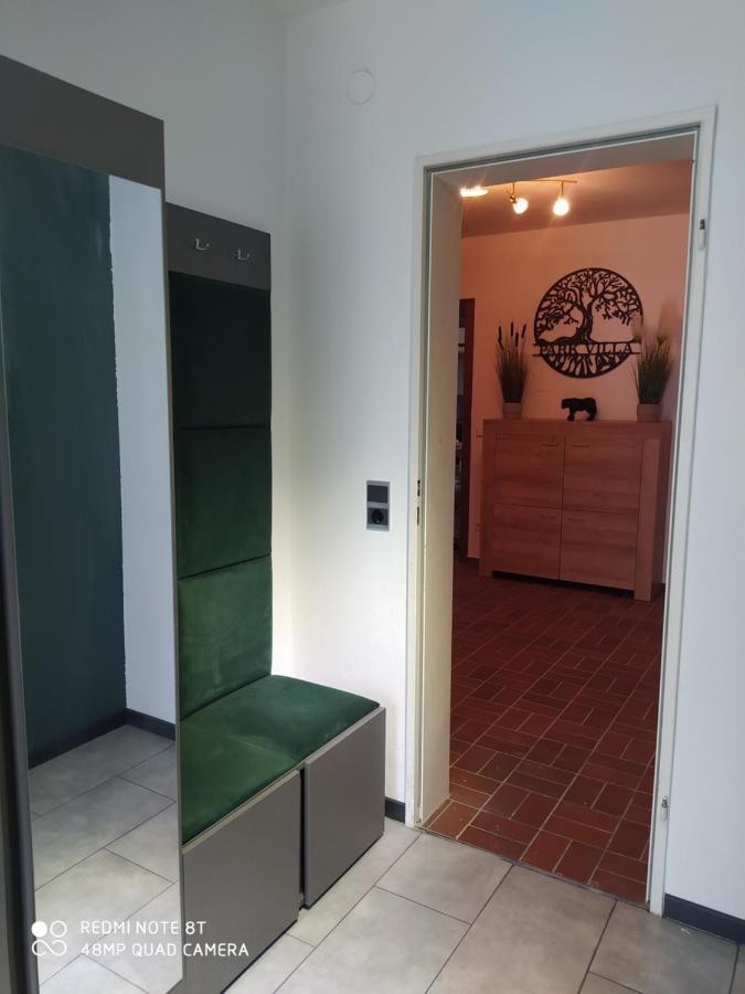 Park Villa Ferienwohnung Mit Pool Und 3 Schlafzimmer Uelzen Exterior photo